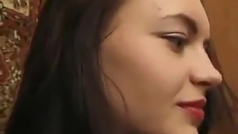 Jana เด็กสาวรัสเซียสุดฮอตที่มีขาที่ไม่โกนขน ดื่มด่ํากับการเล่นเดี่ยวด้วยดิลโด้