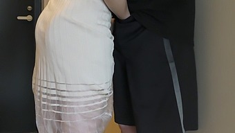 Milf Japonaise Avec Une Envie De Sperme Dans Une Rencontre Orale Chaude