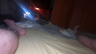 ویدیوی Pov از لذت بردن زوج آماتور از غذا خوردن و از سکس پشت سر